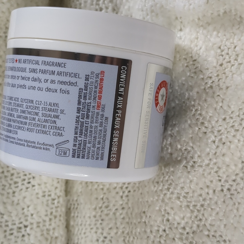 First Aid Beauty Ultra Repair Cream, 113g/4.0oz - Picture 5 of 9
